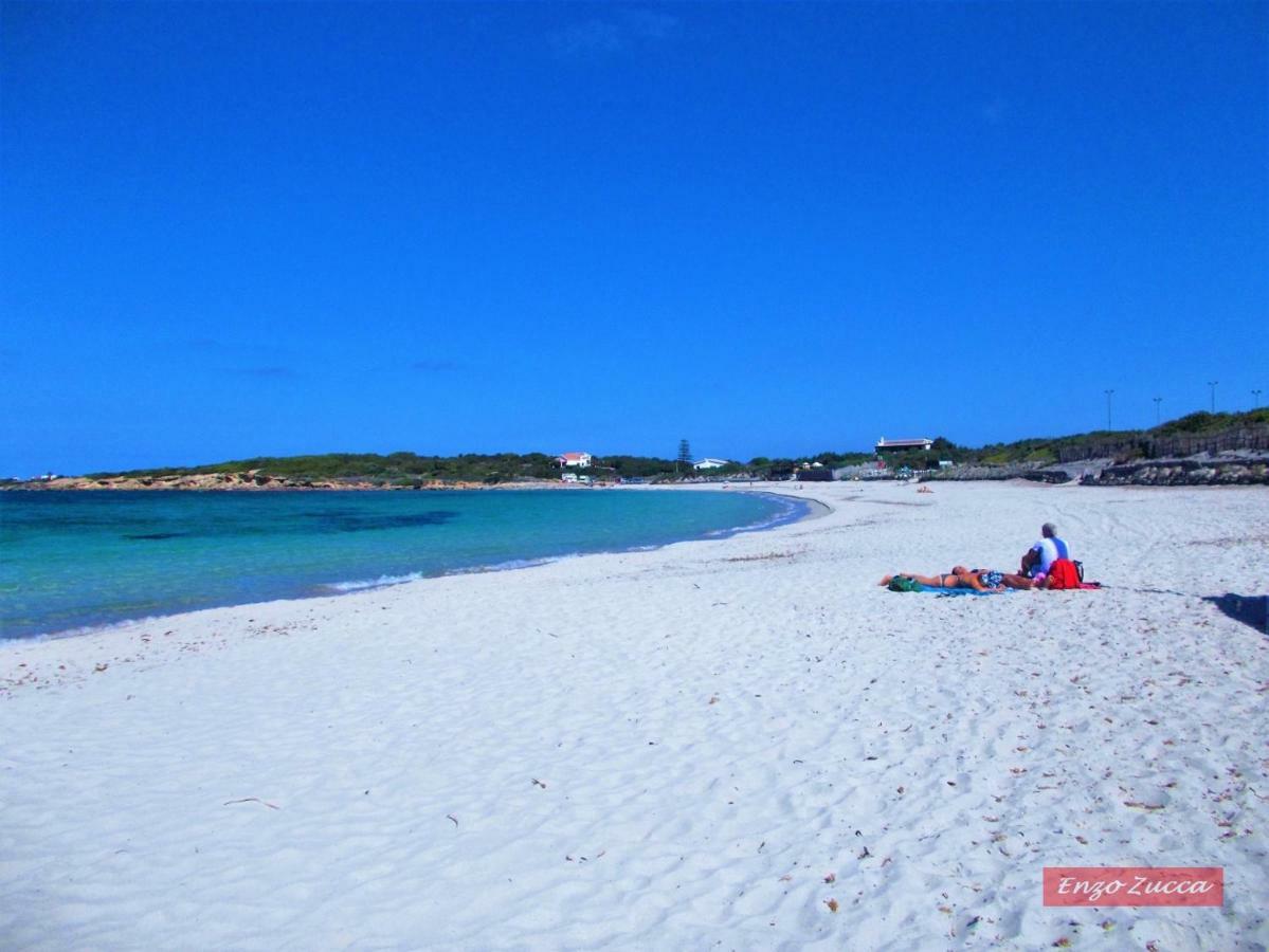 Pineta Spiaggia Grande Calasetta Exteriör bild